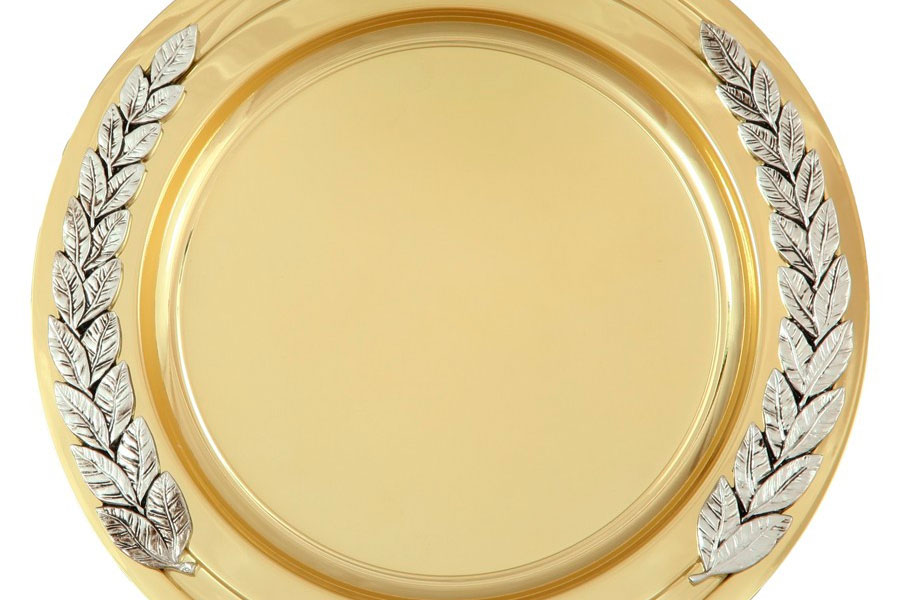 Nuevo plato con Laurel decorativo